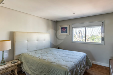 Apartamento à venda com 3 quartos, sendo 1 suíte, em Pinheiros, São Paulo, SP