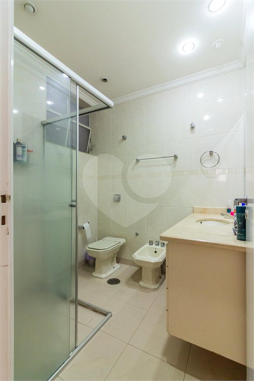 Apartamento à venda com 3 quartos, sendo 1 suíte,  em Santa Cecília, São Paulo, SP