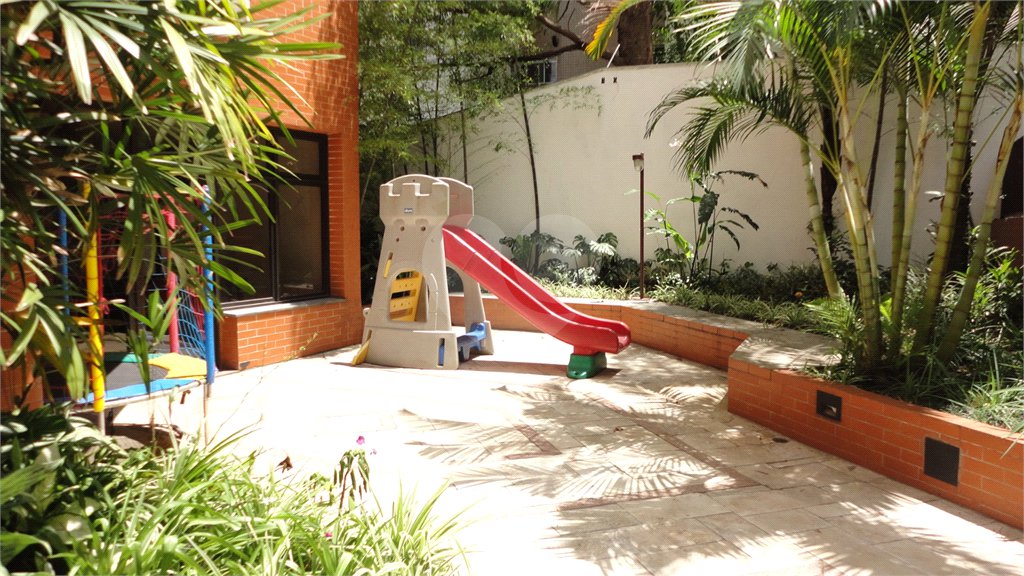 Apartamento à venda com 3 quartos, sendo 1 suíte, em Vila Andrade, São Paulo, SP