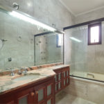 Casa à venda com 4 quartos, sendo 3 suítes,  no condomínio Vila das Flores, São Paulo - SP