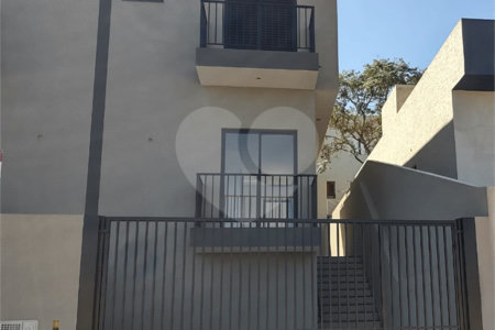 Casa à venda com 2 suítes em Jardim Santo Antônio, Atibaia, SP