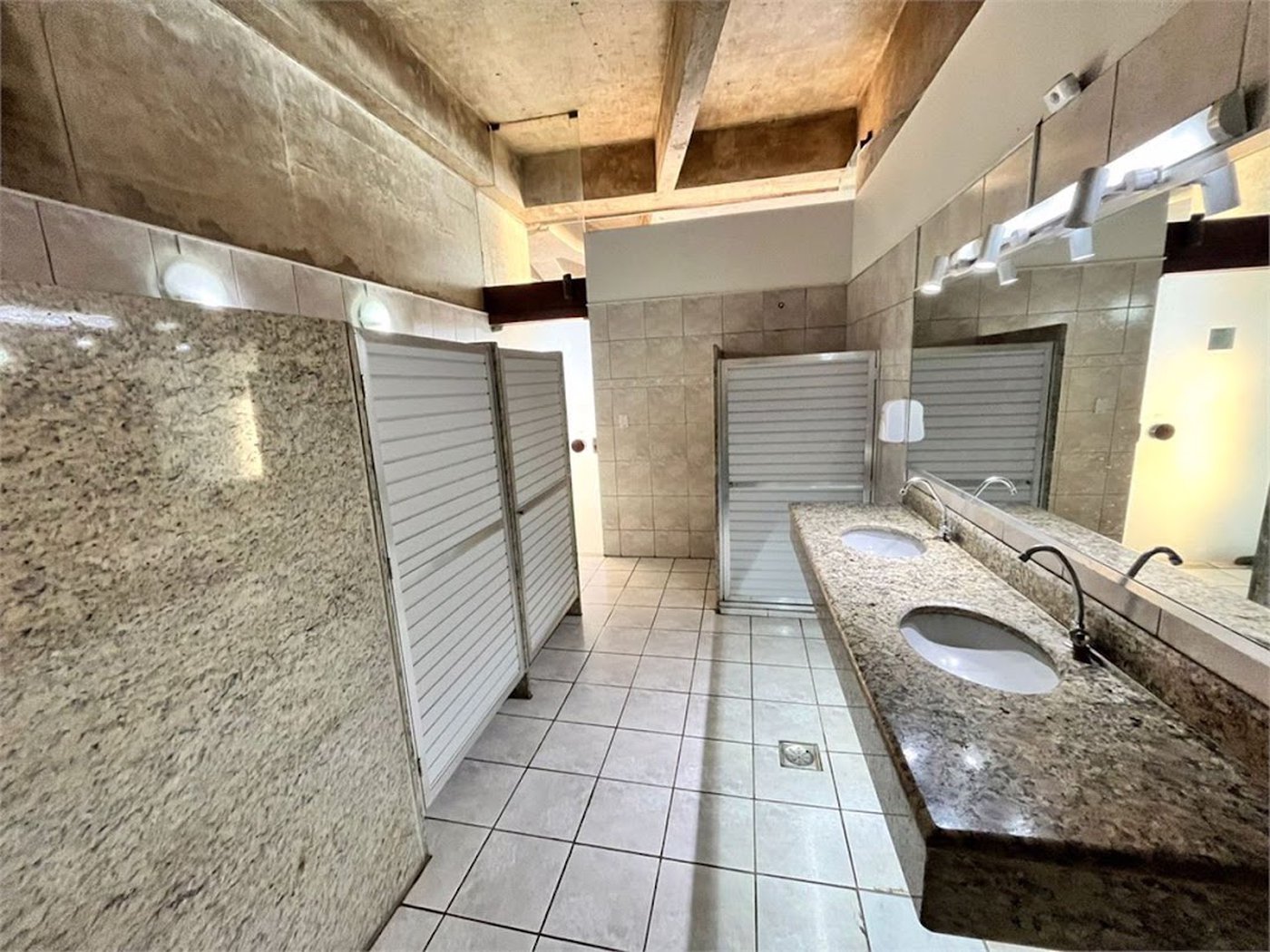 apartamento pé na areia com vista total para o mar em são vicente