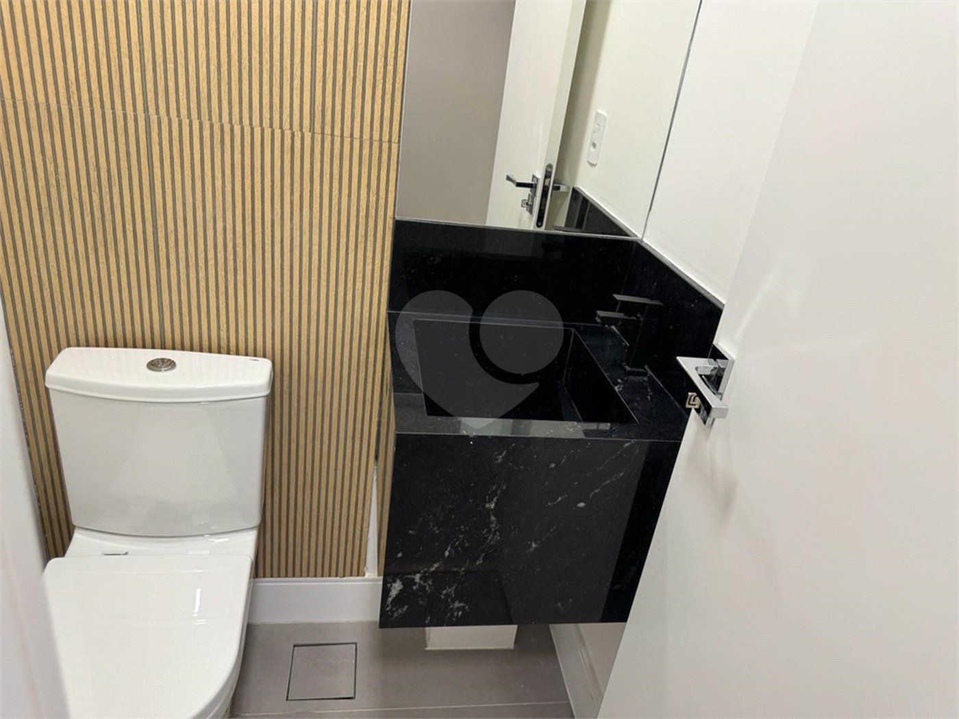 Apartamento à venda com 3 suítes em Parque Campolim, Sorocaba, SP