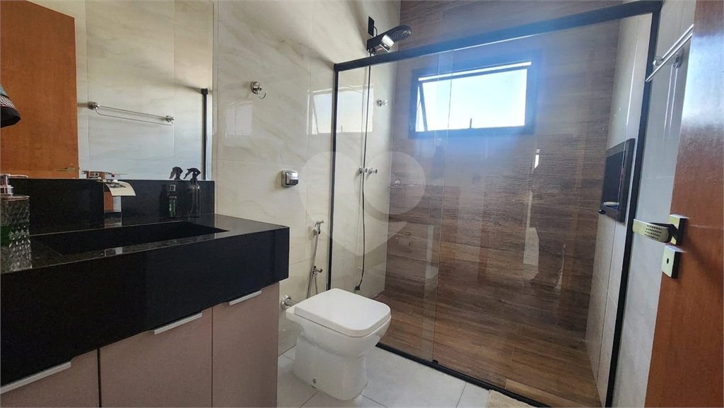 Casa à venda com 3 quartos, sendo 2 suítes, no condomínio Pampulha, Sorocaba - SP