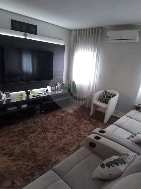 Casa à venda com 4 suítes no condomínio Villaggio Capriccio, Louveira - SP