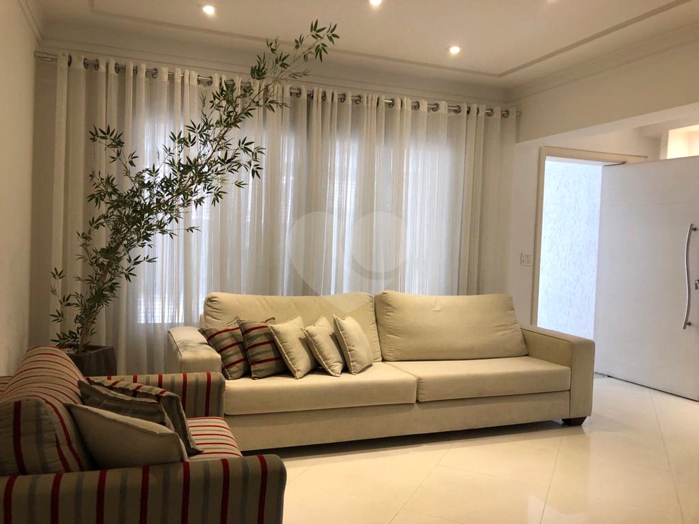 Casa à venda com 3 suítes em Santana, São Paulo, SP