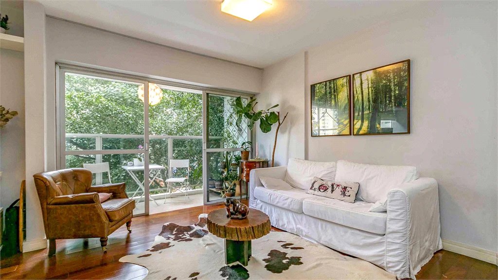 Apartamento à venda com 3 quartos, sendo 2 suítes, em Pinheiros, São Paulo, SP