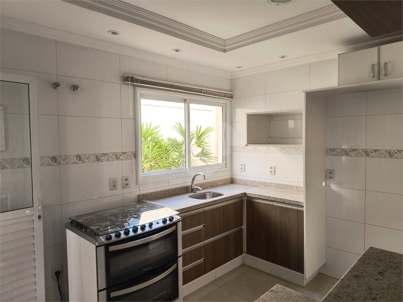 Casa à venda ou para alugar com 3 quartos, sendo 1 suíte, no condomínio Vista Verde, Indaiatuba - SP