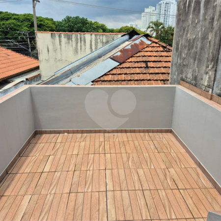 Casa à venda com 4 quartos, sendo 1 suíte, no condomínio Residencial Alto da Lapa II, São Paulo - SP