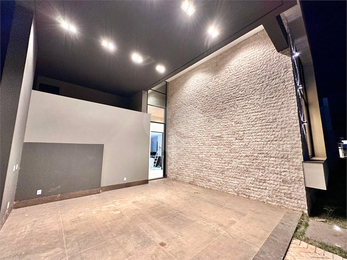 Casa à venda com 3 suítes no condomínio Villa Jardim, Cuiabá - MT