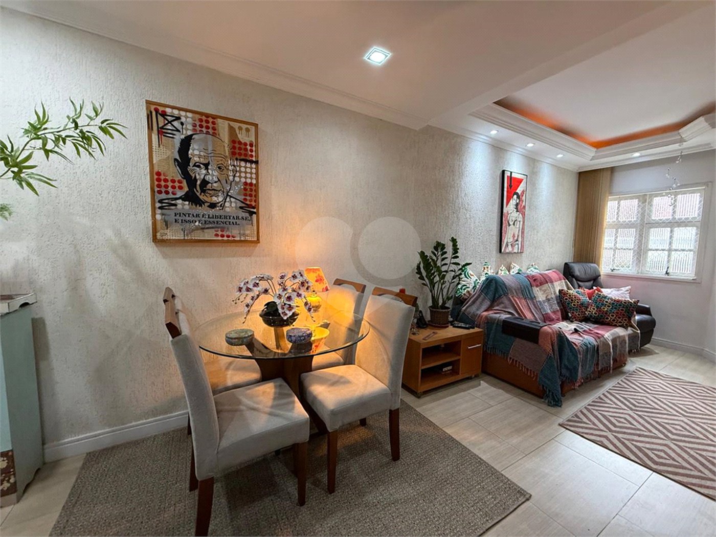 Casa à venda com 2 suítes no condomínio Village Palmas, São Paulo - SP