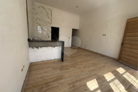 Casa de Vila à venda com 2 quartos, sendo 1 suíte, em Parque São Bento, Sorocaba, SP