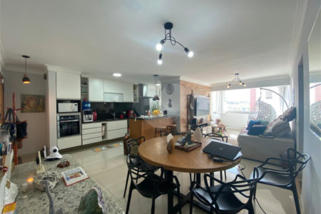 Apartamento à venda com 2 quartos, sendo 1 suíte, em Campo Grande, São Paulo, SP