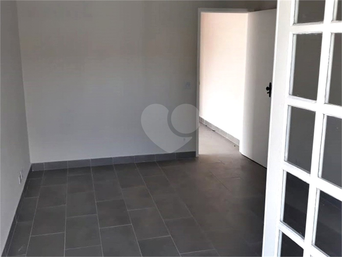 Sobrado à venda com 4 quartos, sendo 3 suítes,  em Tremembé, São Paulo, SP