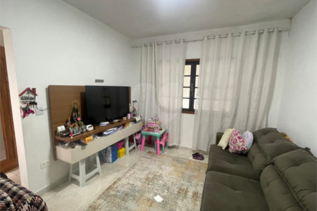 Casa Térrea à venda com 2 quartos, sendo 1 suíte, em Vila Suissa, Mogi das Cruzes, SP