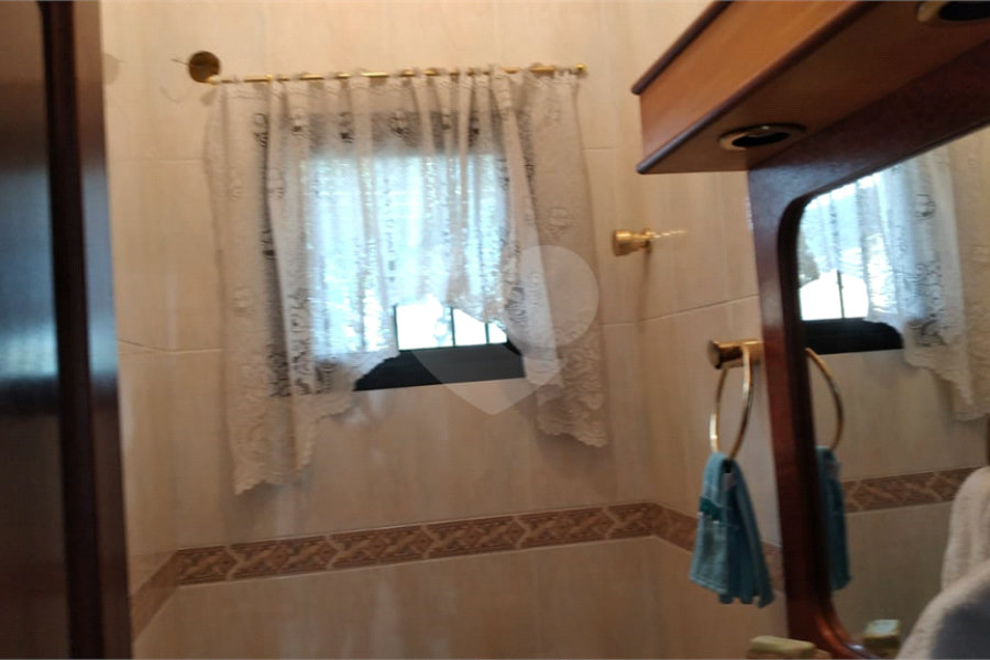 Sobrado à venda com 4 quartos, sendo 2 suítes, em Horto, São Paulo, SP