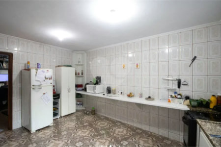 Casa Térrea à venda com 7 quartos em Vila Mazzei, São Paulo, SP