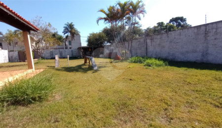 Casa à venda com 2 suítes em Vila Nastri, Itapetininga, SP