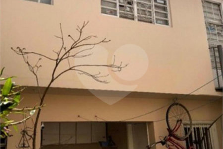 Sobrado à venda com 4 quartos, sendo 2 suítes, em Jardim Campo Limpo, São Paulo, SP