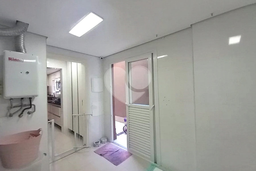 Casa à venda com 4 quartos, sendo 3 suítes,  no condomínio Itatinga 1, São Paulo - SP