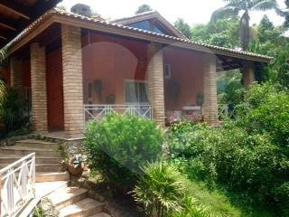 Sobrado à venda com 4 quartos, sendo 2 suítes, em Alpes da Cantareira, Mairiporã, SP