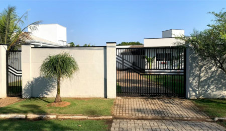 Casa à venda com 4 quartos, sendo 3 suítes,  no condomínio Chácara Grota Azul, Hortolândia - SP