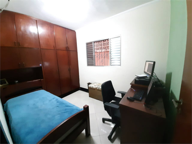 Sobrado à venda com 3 quartos, sendo 1 suíte,  em Jardim Peri, São Paulo, SP