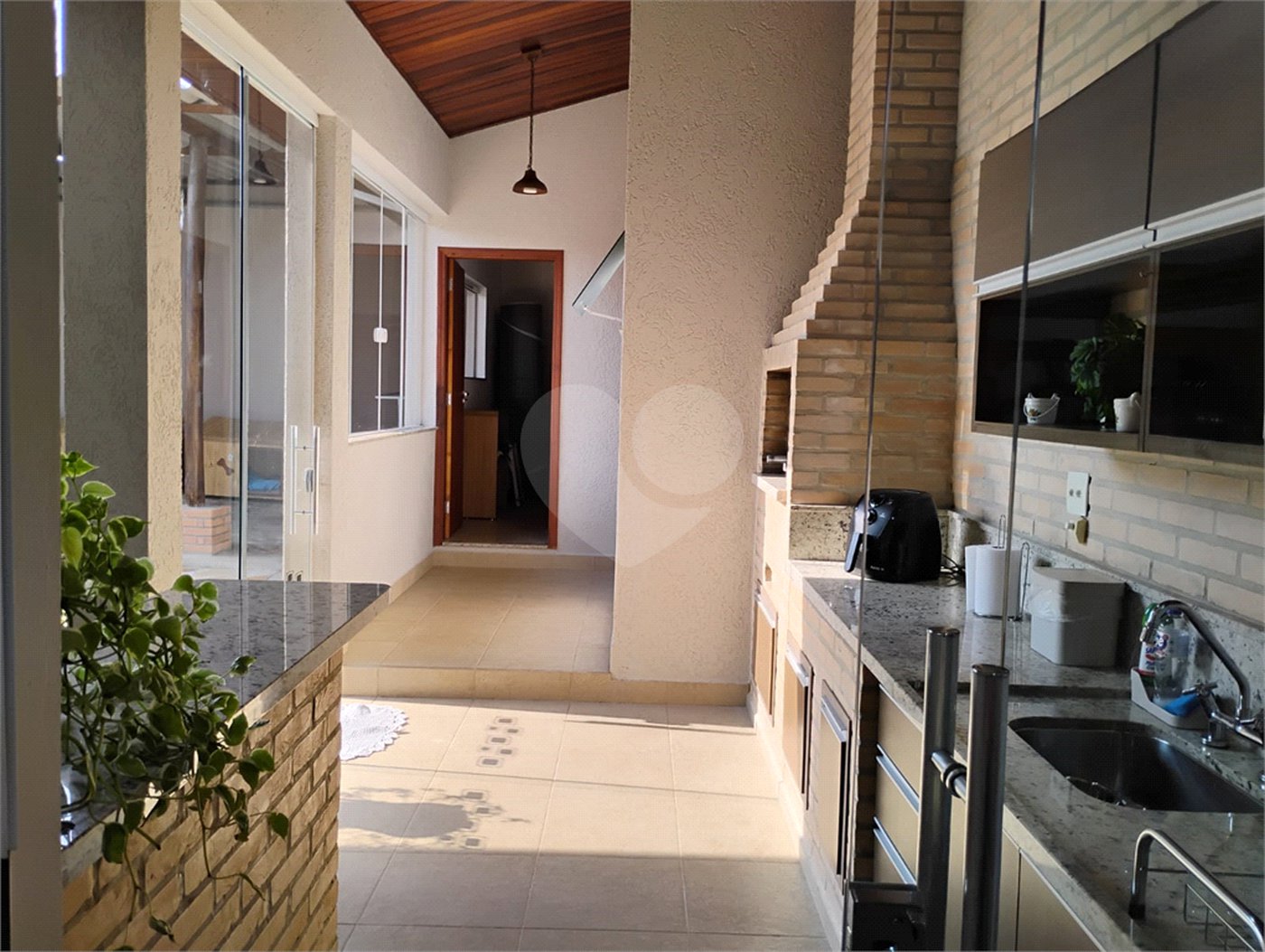 Sobrado à venda com 4 quartos, sendo 3 suítes,  em Jardim Marabá, Itapetininga, SP
