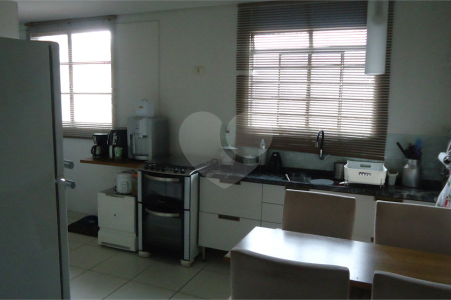 Sobrado à venda com 4 quartos em Santana, São Paulo, SP