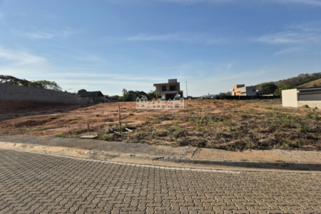 Terreno à Venda no Condomínio Ecoville Residence I – Atibaia/SP