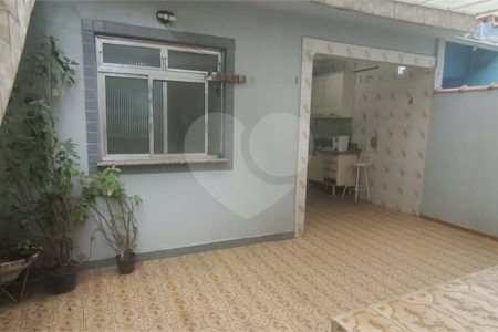 Casa à venda com 3 quartos, sendo 1 suíte,  em Jardim Vila Galvão, Guarulhos, SP
