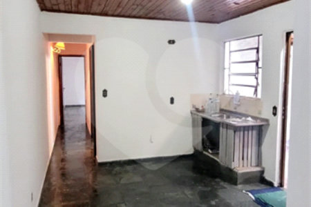 Casa à venda com 3 quartos em Conjunto Residencial Cocuera, Mogi das Cruzes, SP