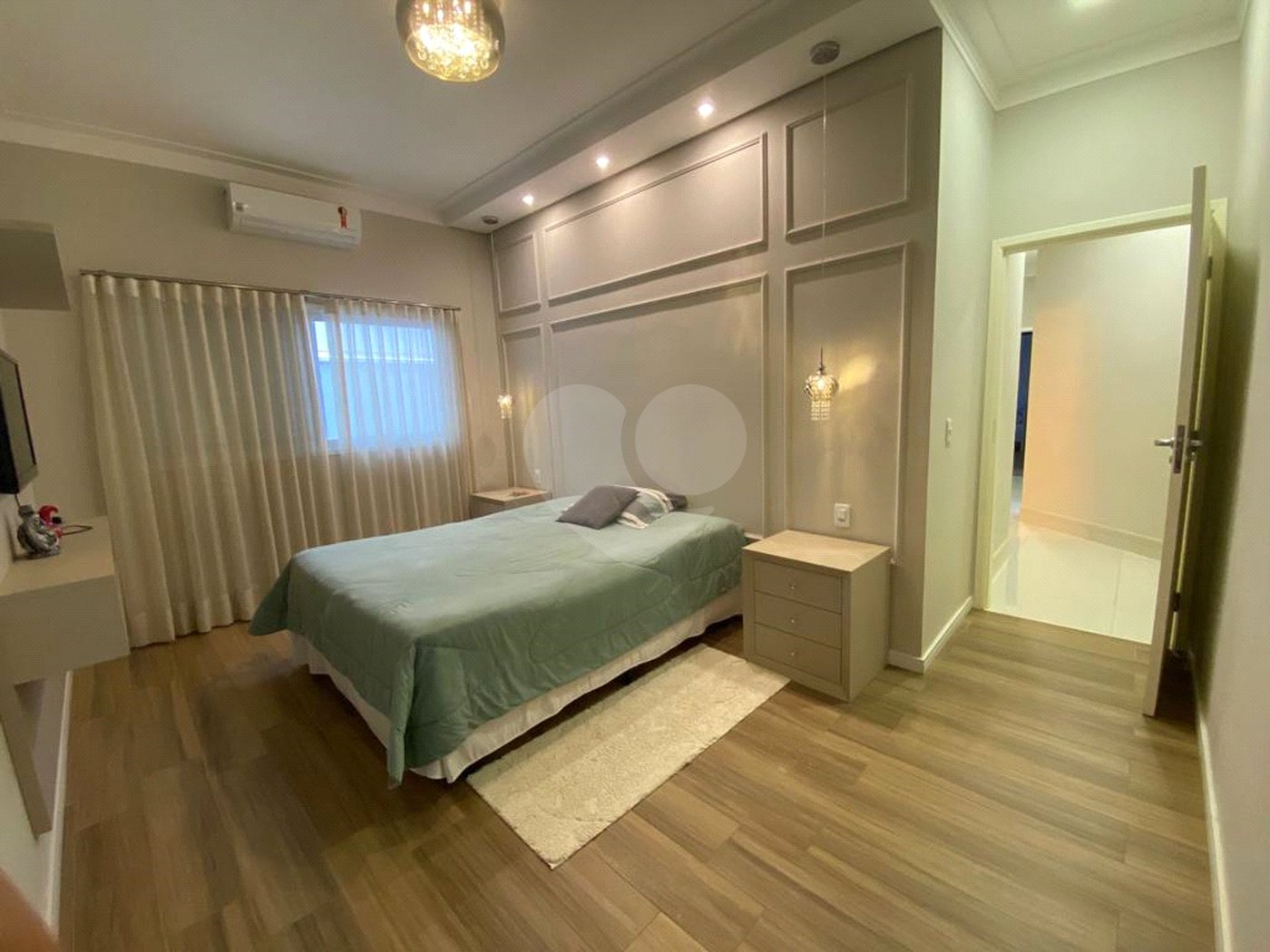 Casa à venda com 3 suítes no condomínio Reserva Real, Paulínia - SP