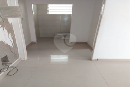 Sobrado à venda com 3 quartos, sendo 2 suítes, em Vila Paulicéia, São Paulo, SP