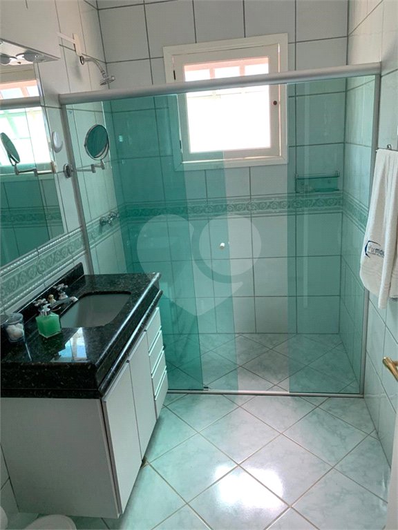 Casa à venda com 5 quartos, sendo 2 suítes, no condomínio Capela do Barreiro, Itatiba - SP