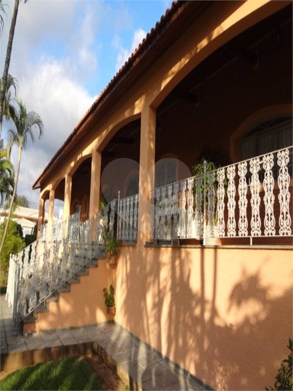 Casa à venda com 4 quartos, sendo 2 suítes,  no condomínio Acmti - Colinas do Mosteiro, Terras de Itaici e Recanto dos Pássaros, Indaiatuba - SP