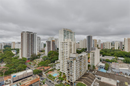 Apartamento à venda com 2 suítes em Santo Amaro, São Paulo, SP