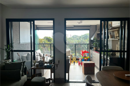 Apartamento à venda com 2 quartos no Centro, Araraquara, SP