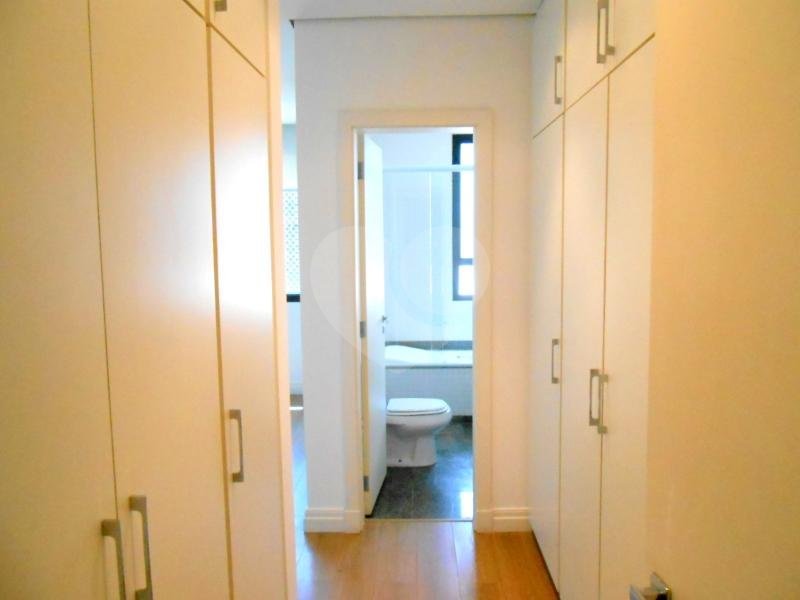 Apartamento à venda com 4 suítes em Vila Suzana, São Paulo, SP