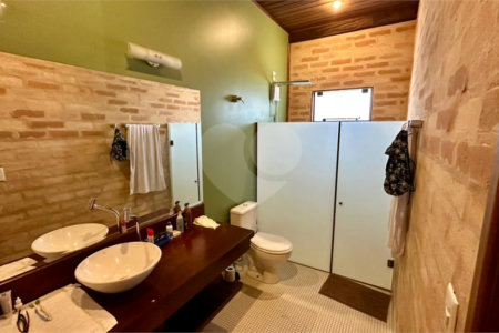 Casa para venda no Condomínio Vivenda do Broa.