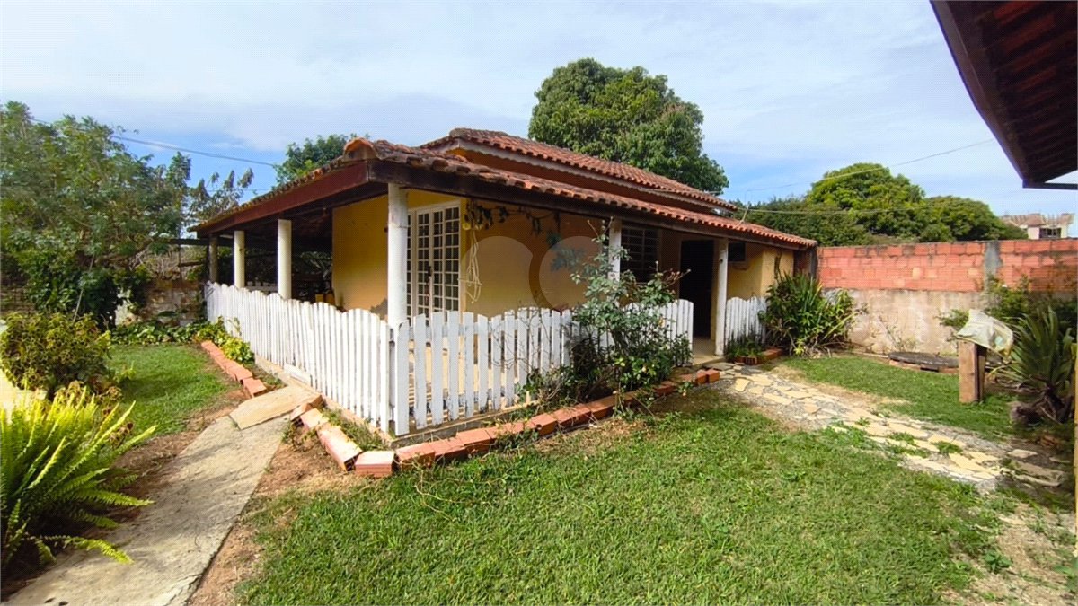 Chácara à venda com 4 quartos, sendo 1 suíte,  em Vale San Fernando, Itapetininga, SP