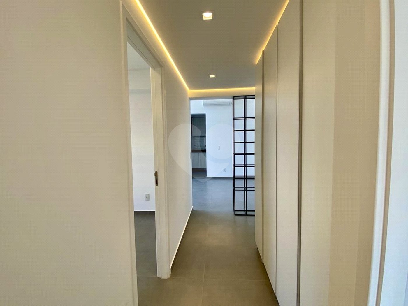 Apartamento para alugar com 3 quartos, sendo 2 suítes,  em Vila Olímpia, São Paulo, SP