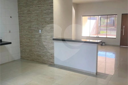 Casa à venda com 4 quartos, sendo 1 suíte,  em Jardim Europa, Dourados, MS