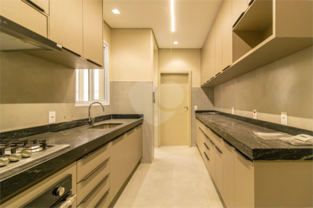 Apartamento à venda com 3 quartos, sendo 2 suítes, em Bela Vista, São Paulo, SP