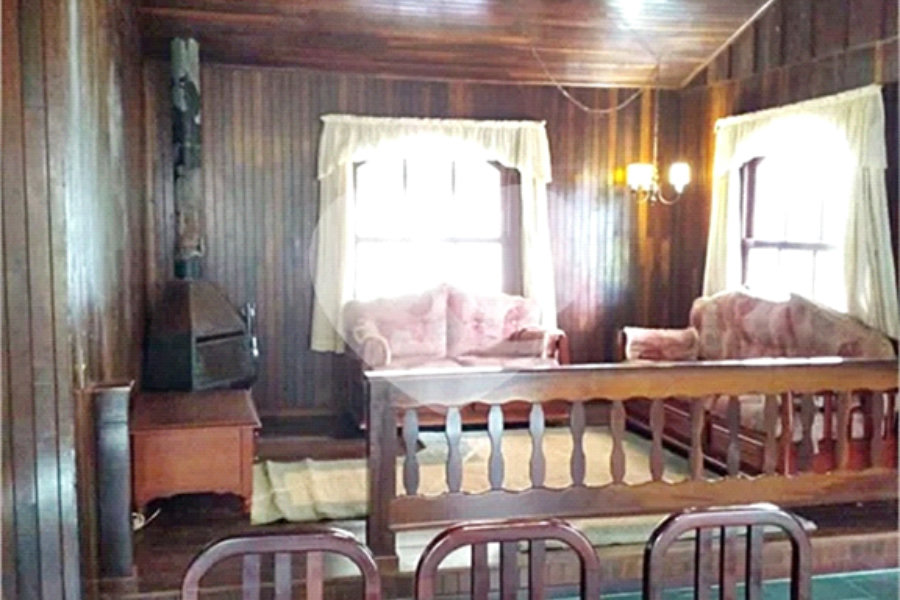 Casa à venda com 4 quartos, sendo 1 suíte,  no condomínio Parque Imperial da Cantareira, Mairiporã - SP