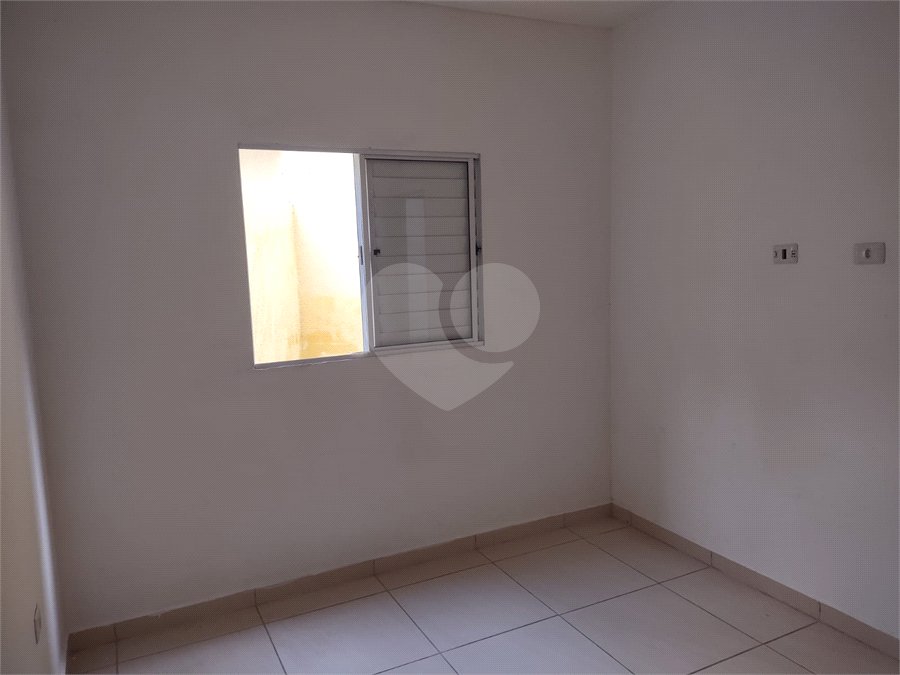 Apartamento à venda com 2 quartos em Reneville, Mairinque, SP