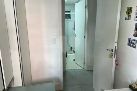 Apartamento à venda Campo Belo, 74 m², 3 dormitórios, 1 suíte, varanda gourmet, 2 vagas, depósito