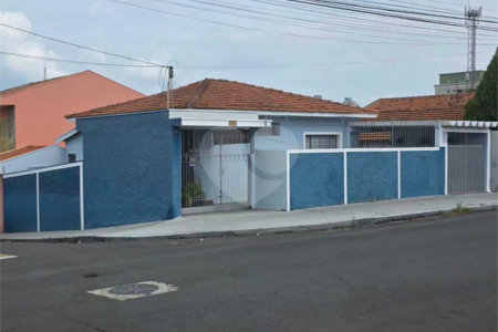 Casa 2 dormitórios Antônio Blanco