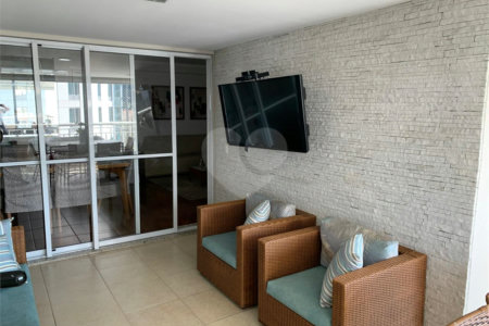 Apartamento à venda na Chácara Santo Antônio, 4 quartos