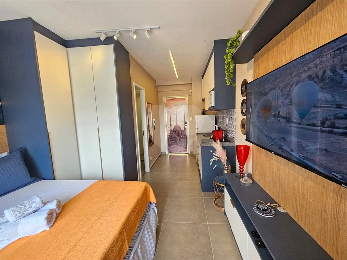 Apartamento Mobiliado a Venda no Campo Belo